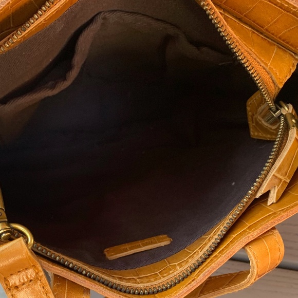 Madewell Zip-Top Leather Transport Crossbody Bag - Picture 10 of 13